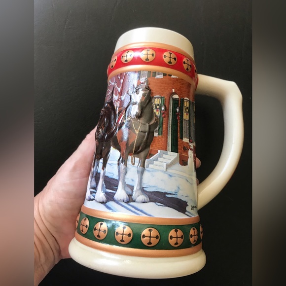 1993 Budweiser Holiday series mug in EUC - Picture 1 of 6